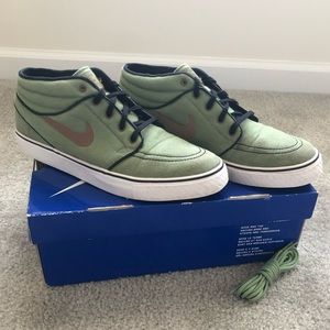 Nike SB Zoom Stefan Janoski Mid - Oil Green Canvas